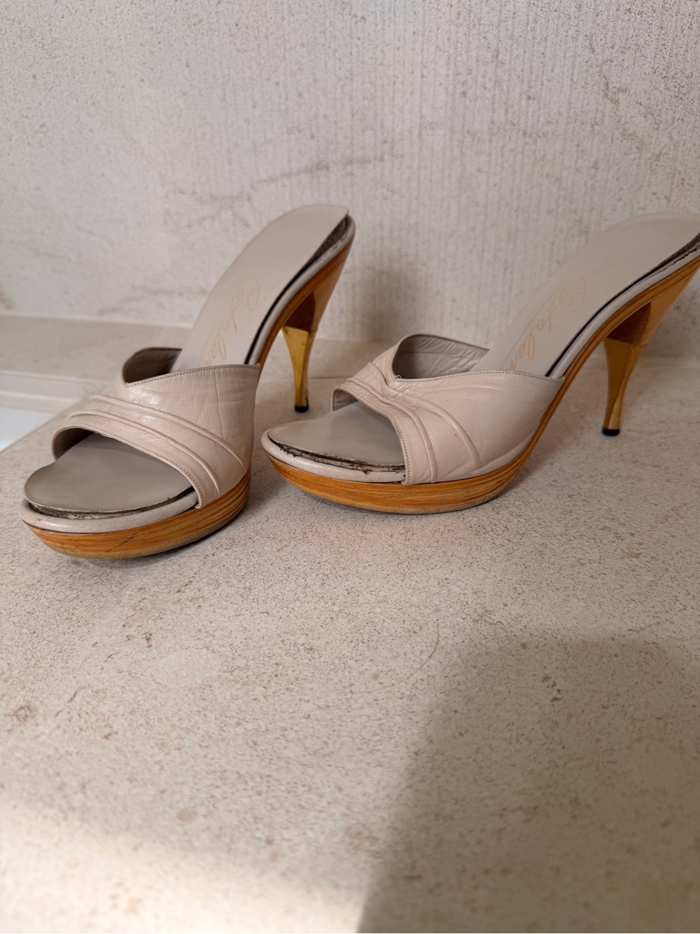 Vintage Catalano Ivory Leather Wood Platform Mule Heels 70s